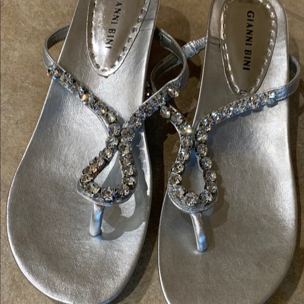 Kitten heels